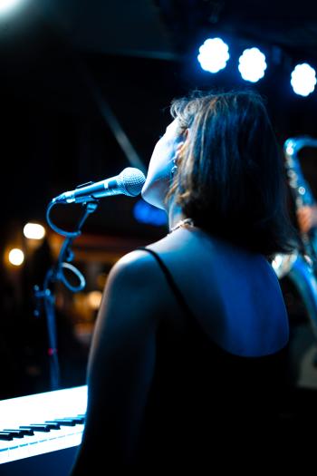 Photo du concert Maud Paquis Quintet à Rive Jazzy 2025, crédit : Rive Jazzy / Alessandro Palmieri