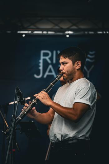 Photo du concert Lucho Pellegrini Swingin'Drums à Rive Jazzy 2025, crédit : RJ-Palmieri Alessandro 