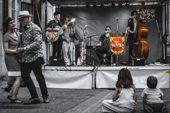 Photo du concert Alapar Jazz Band à Rive Jazzy 2025, crédit : RJ/AP